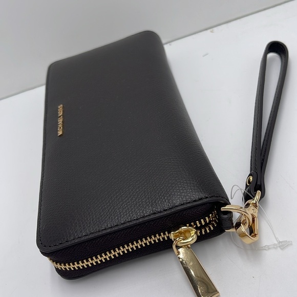 Michael Kors JST Lg Leather Continental Wallet Wristlet Phone Holder 
Chocolate - Picture 2 of 16